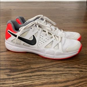 Men’s Nike Court Vapor Advantage Tennis Shoes